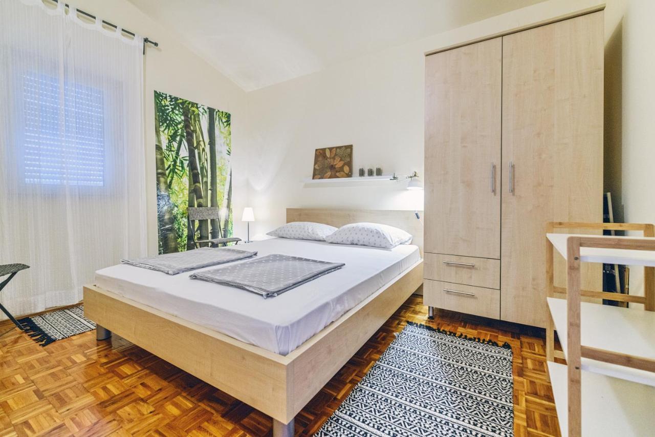Apartman Veronika Zara Esterno foto