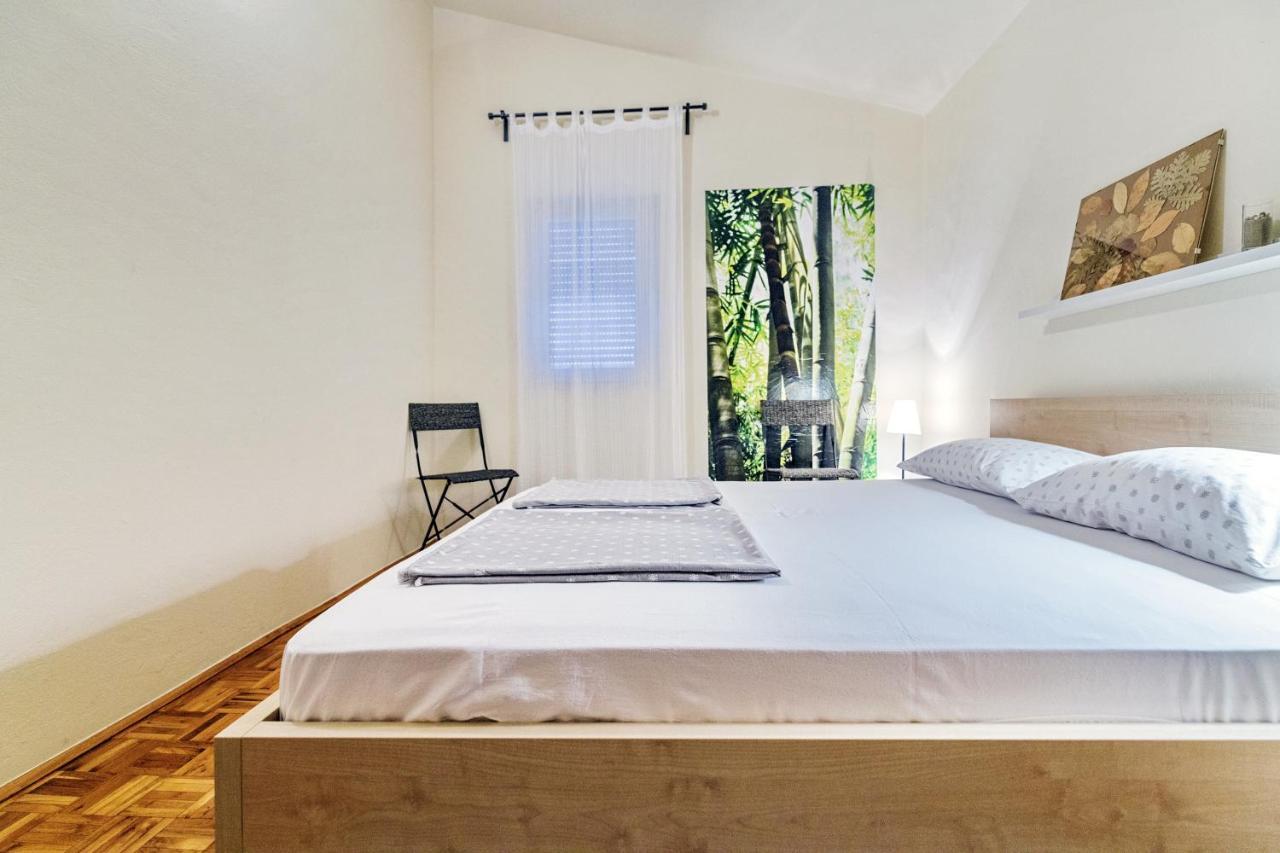 Apartman Veronika Zara Esterno foto