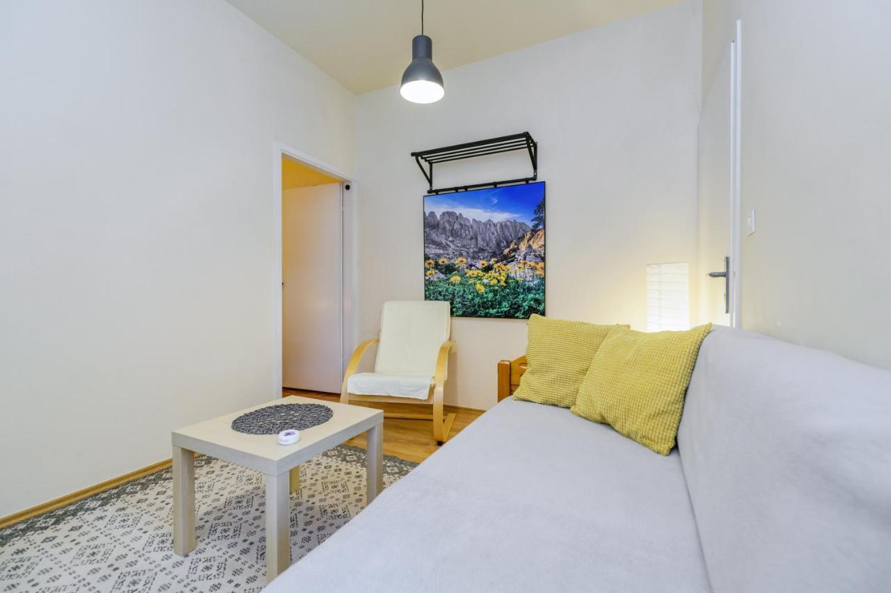 Apartman Veronika Zara Esterno foto