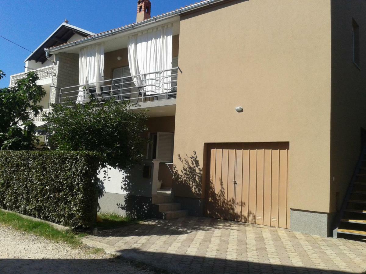 Apartman Veronika Zara Esterno foto