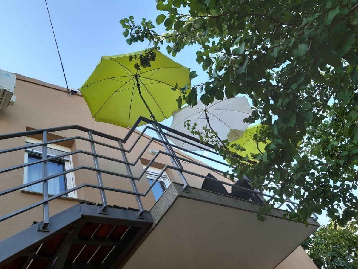 Apartman Veronika Zara Esterno foto